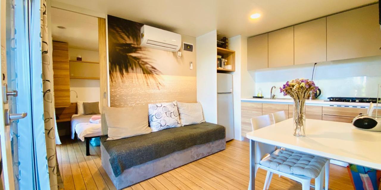Mobile Home Lidano, Kamp Porton Biondi Rovinj Exterior foto